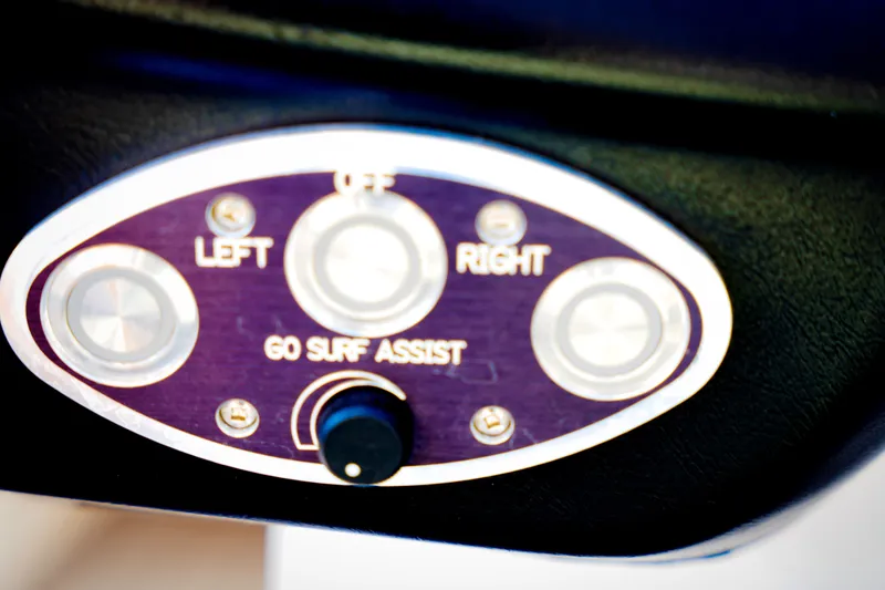 Slide: The Image of MasterCraft X-45 2005 - 20