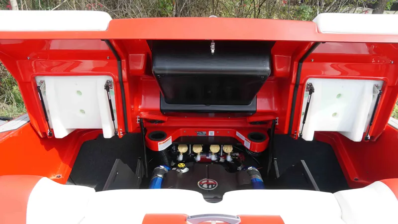 Slide: The Image of MasterCraft X24 2021 - 10