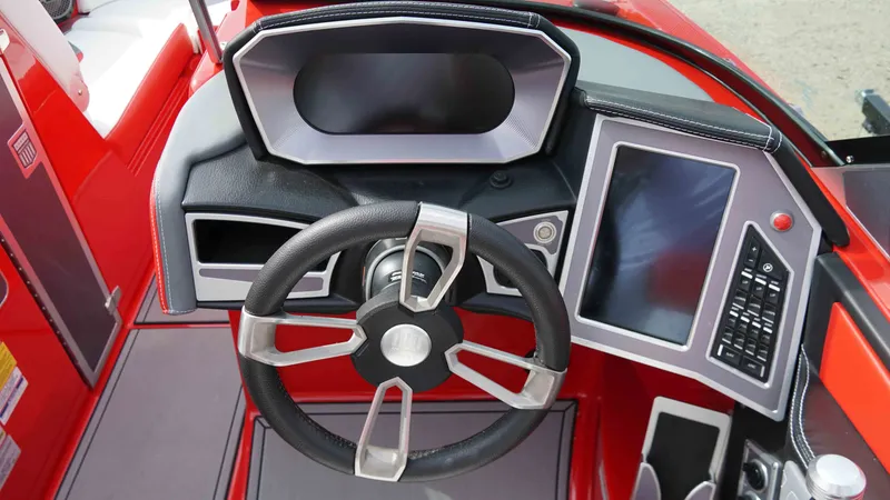 Slide: The Image of MasterCraft X24 2021 - 20