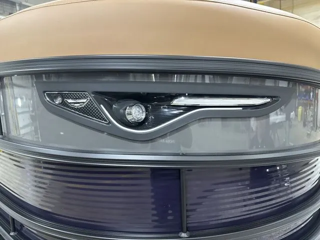 Slide: The Image of Bennington 22MFB Tritoon 2026 - 10