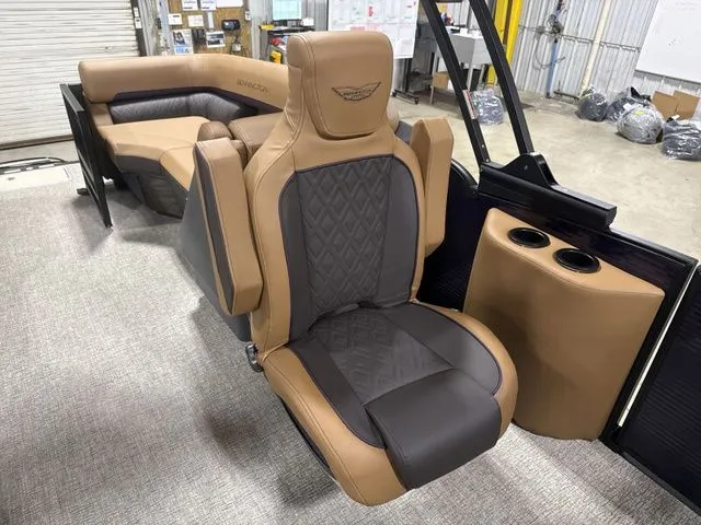 Slide: The Image of Bennington 22MFB Tritoon 2026 - 9