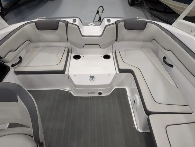 Slide: The Image of Yamaha AR190 2020 - 16