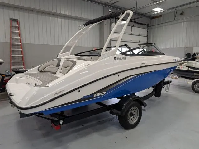 Slide: The Image of Yamaha AR190 2020 - 3