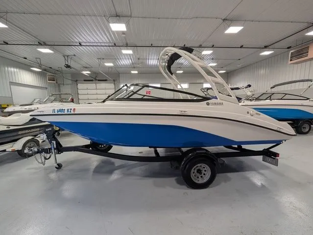 Slide: The Image of Yamaha AR190 2020 - 7