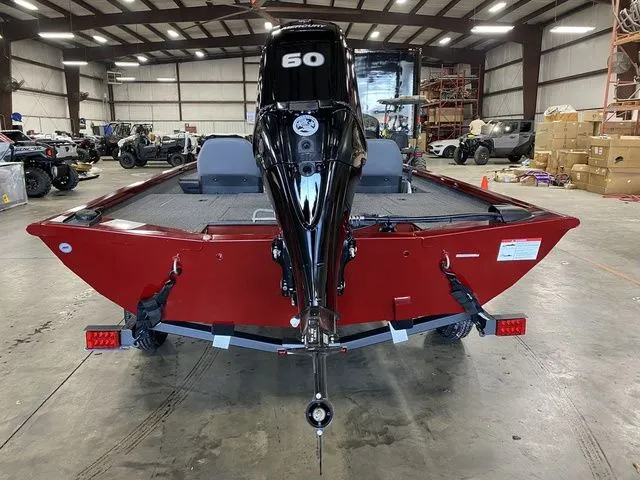 Slide: The Image of Lowe Stinger 175C 2026 - 6