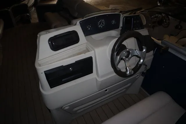 Slide: The Image of Sun Tracker SUNTRACKER PARTY BARGE 20 1994 - 11