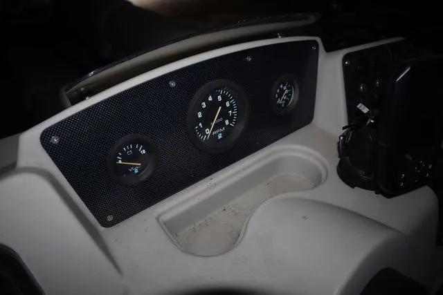 Slide: The Image of Sun Tracker SUNTRACKER PARTY BARGE 20 1994 - 12