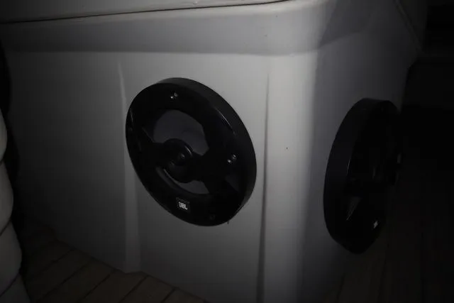 Slide: The Image of Sun Tracker SUNTRACKER PARTY BARGE 20 1994 - 8