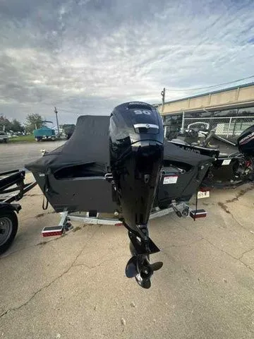 Slide: The Image of Lund 1650 Rebel XL Sport 2025 - 14