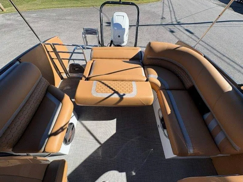 Slide: The Image of Crest Savannah 250 SLSC 2022 - 13