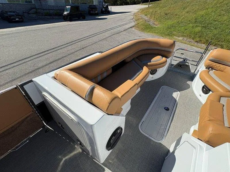 Slide: The Image of Crest Savannah 250 SLSC 2022 - 19