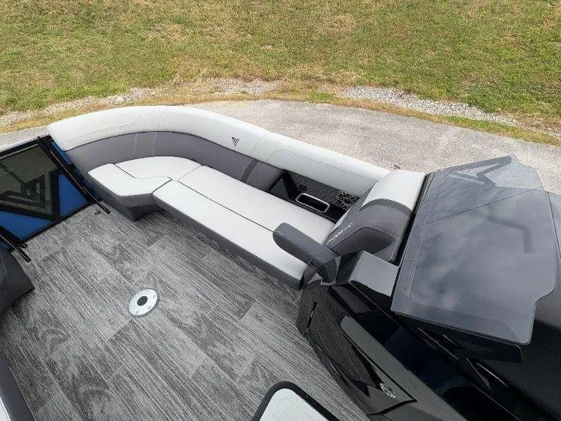 Slide: The Image of Viaggio Lago Z24S 2026 - 16