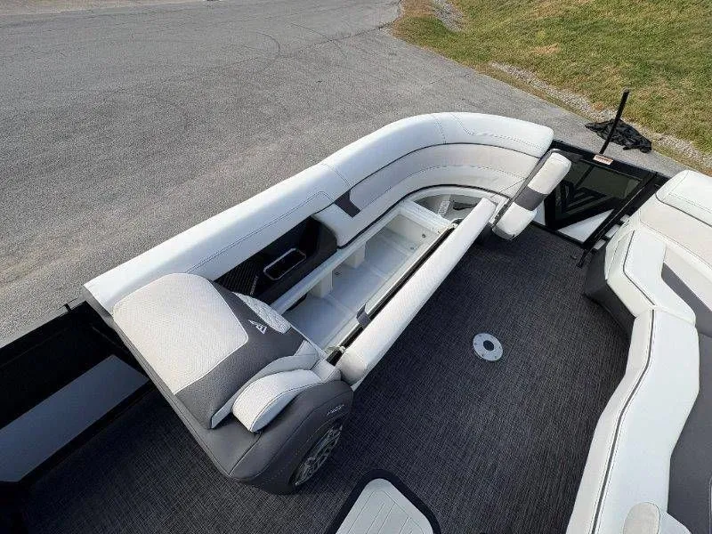 Slide: The Image of Viaggio Diamante D24S CC 2026 - 16