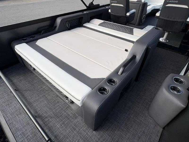 Slide: The Image of Viaggio Diamante D24S CC 2026 - 28
