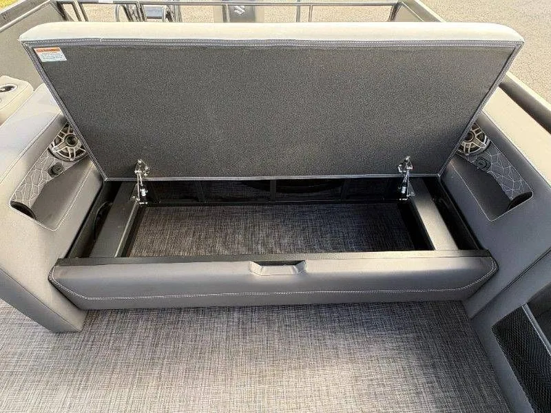 Slide: The Image of Viaggio Diamante D24S CC 2026 - 32