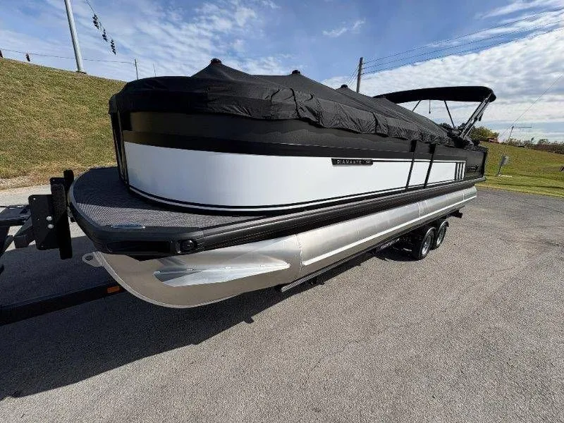 Slide: The Image of Viaggio Diamante D24S CC 2026 - 50