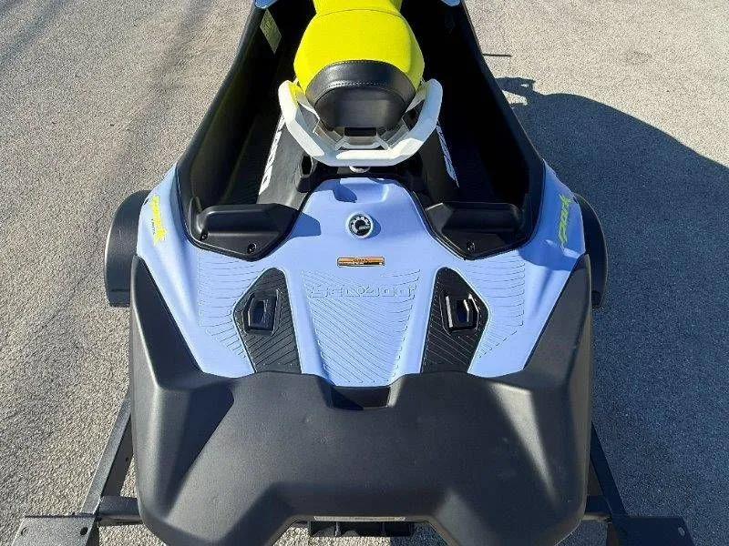 Slide: The Image of Sea-Doo Spark Trixx 90 3UP 2024 - 11