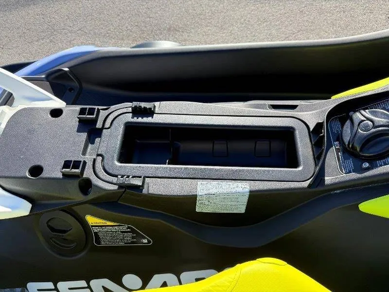 Slide: The Image of Sea-Doo Spark Trixx 90 3UP 2024 - 13