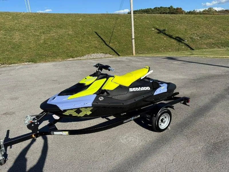 Slide: The Image of Sea-Doo Spark Trixx 90 3UP 2024 - 28