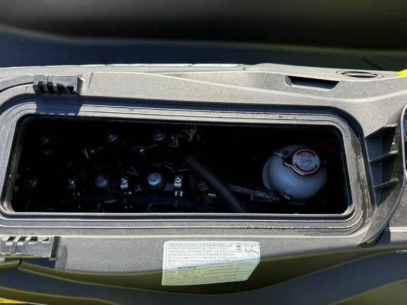 Slide: The Image of Sea-Doo Spark Trixx 90 3UP 2024 - 31