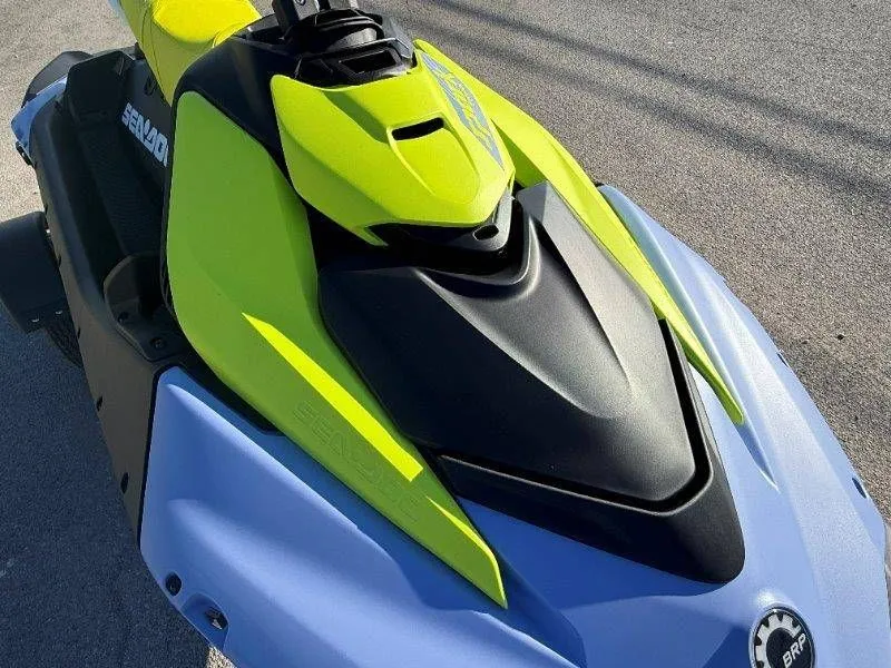 Slide: The Image of Sea-Doo Spark Trixx 90 3UP 2024 - 5