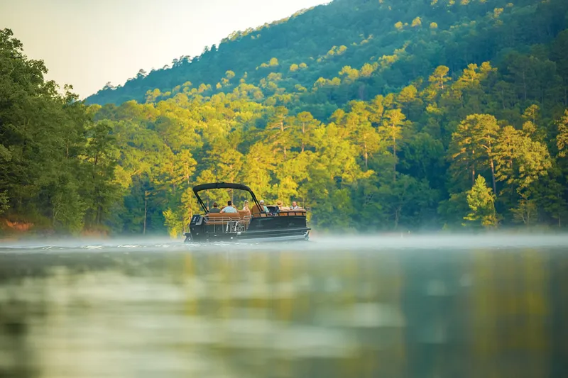 Slide: The Image of Regency 250 LE3 Sport 2025 - 83