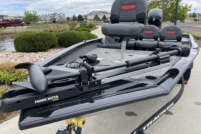 The Image of Tracker Pro Team 175 Crappie Edition 2026 - undefined