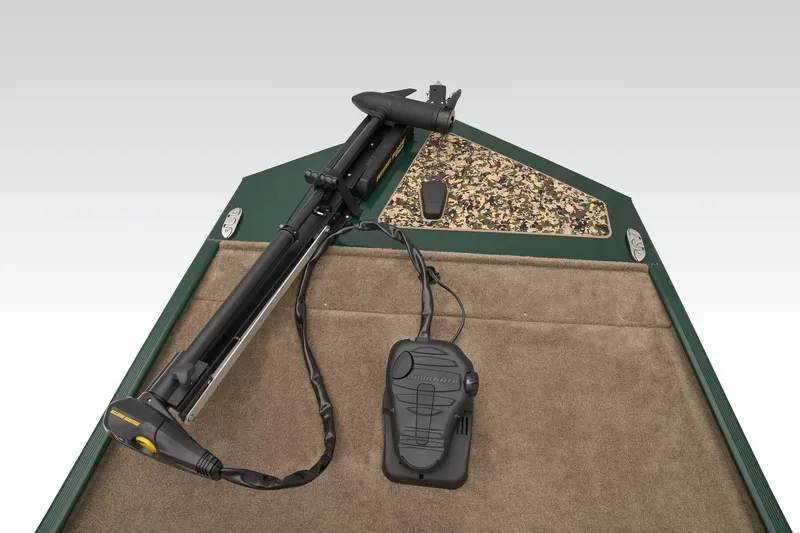 Slide: The Image of Tracker Bass Tracker Classic Limited 2026 - 25