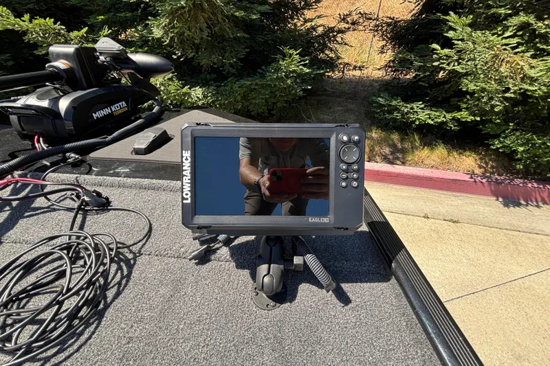 Slide: The Image of 2026 Tracker Bass Tracker Classic XL with Lowrance fish finder and Minn Kota trolling motor. - 21