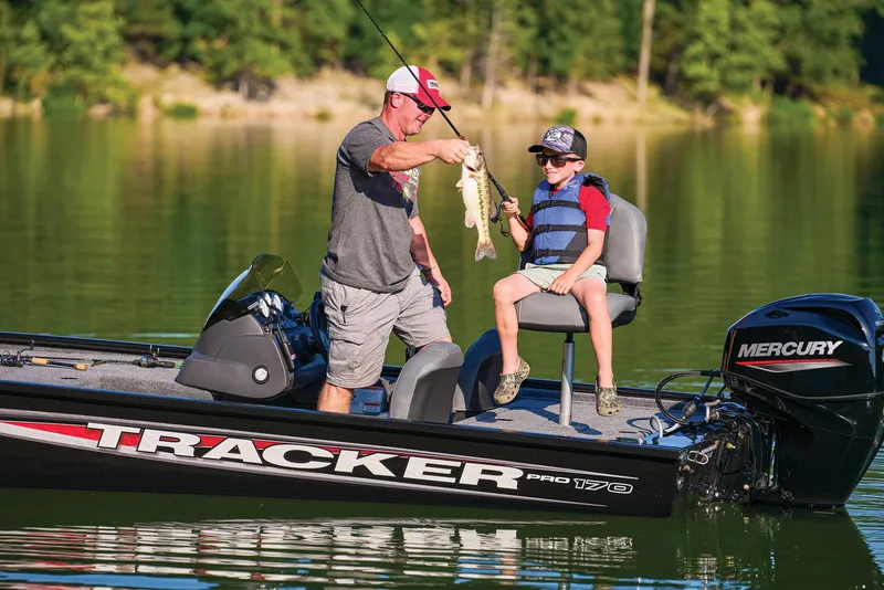 Slide: The Image of Tracker Pro 170 2026 - 58