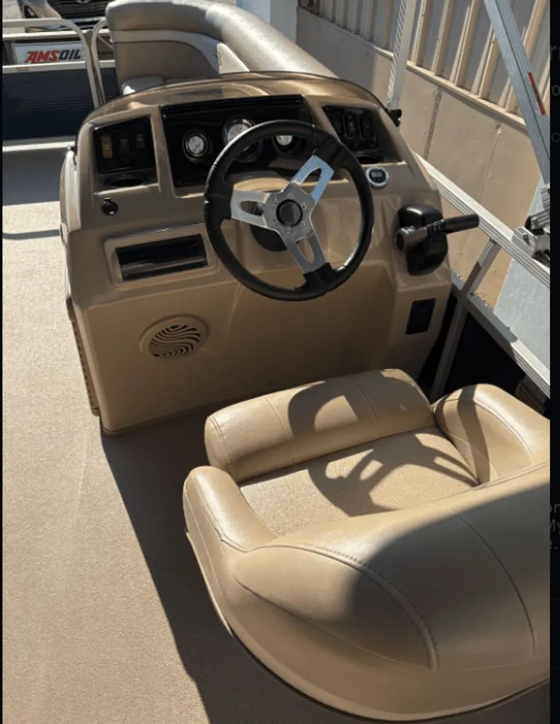 Slide: The Image of Bennington 20SLX 2014 - 2