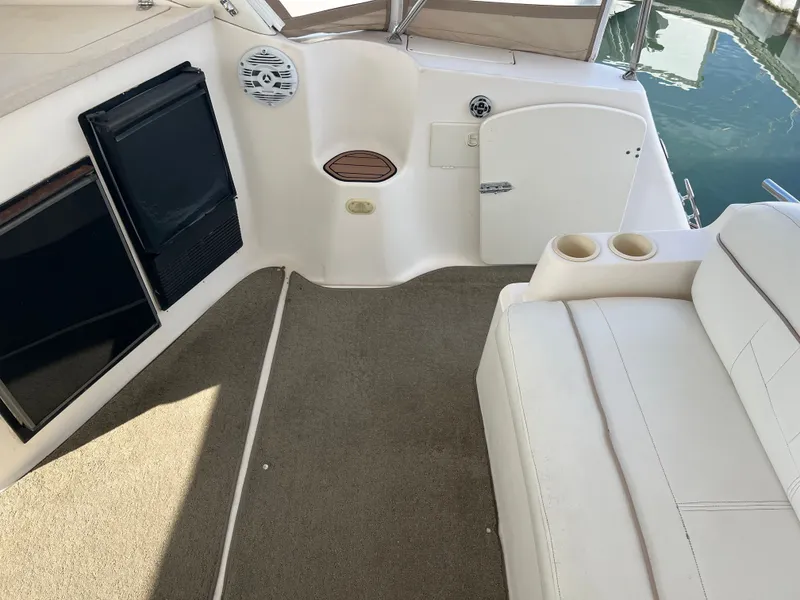 Slide: The Image of Rinker Fiesta Vee 342 2003 - 6