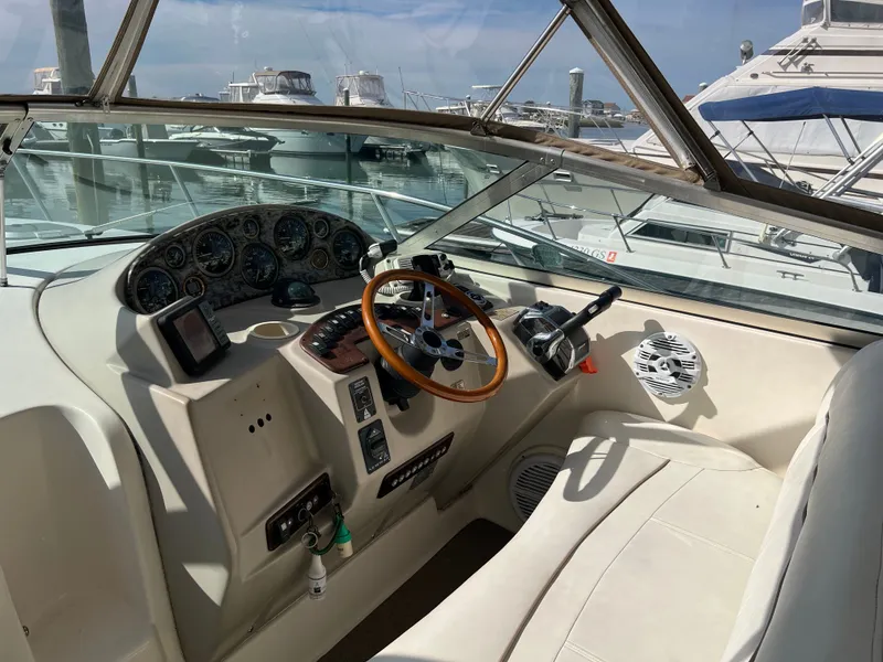 Slide: The Image of Rinker Fiesta Vee 342 2003 - 9