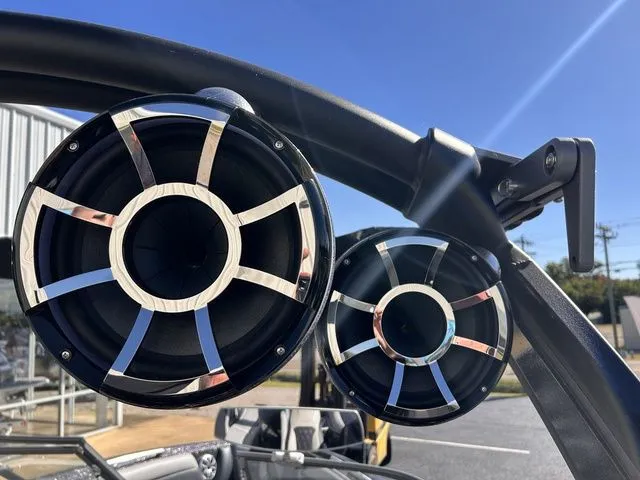 Slide: The Image of Tigé R23 2019 - 10