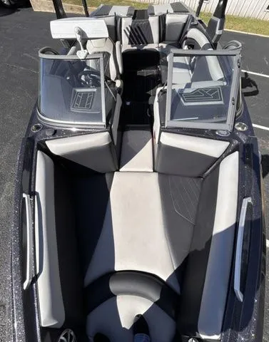 Slide: The Image of Tigé R23 2019 - 4