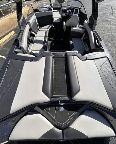 Slide: The Image of Tigé R23 2019 - 7