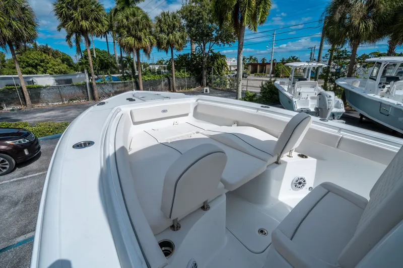 Slide: The Image of Sea Hunt Ultra 265 SE 2026 - 22