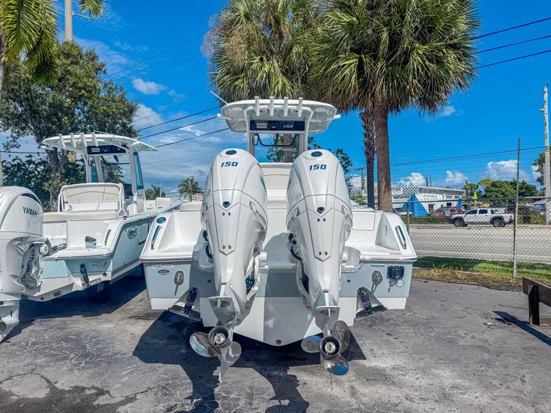 Slide: The Image of Sea Hunt Ultra 265 SE 2026 - 5