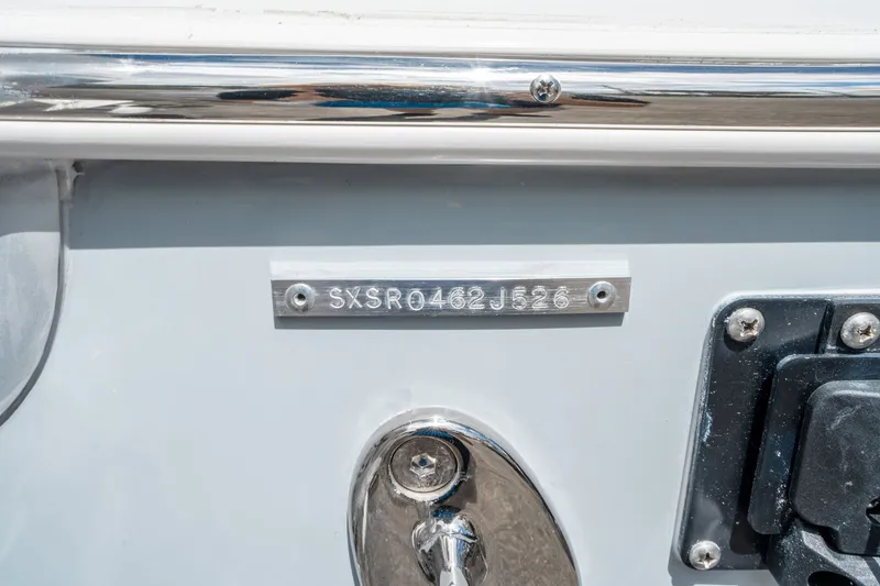 Slide: The Image of Sea Hunt Ultra 265 SE 2026 - 30