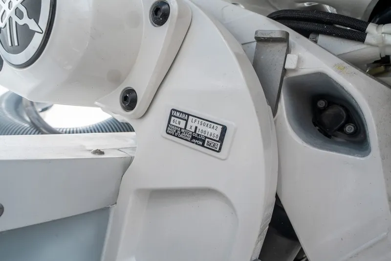 Slide: The Image of Sea Hunt Ultra 265 SE 2026 - 28