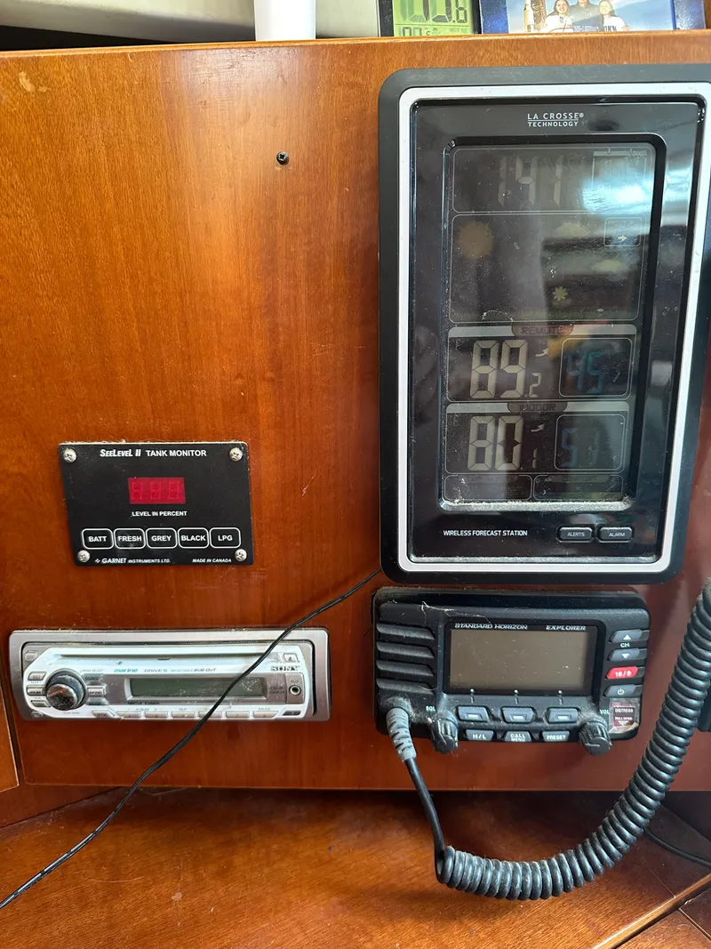 Slide: The Image of Beneteau Oceanis Clipper 423 2004 - 32