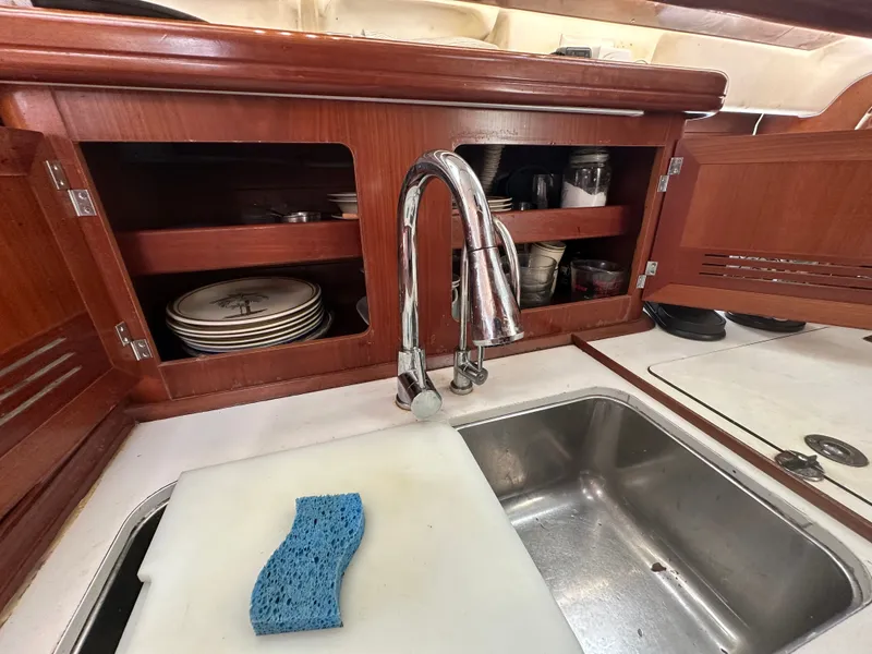 Slide: The Image of Beneteau Oceanis Clipper 423 2004 - 35