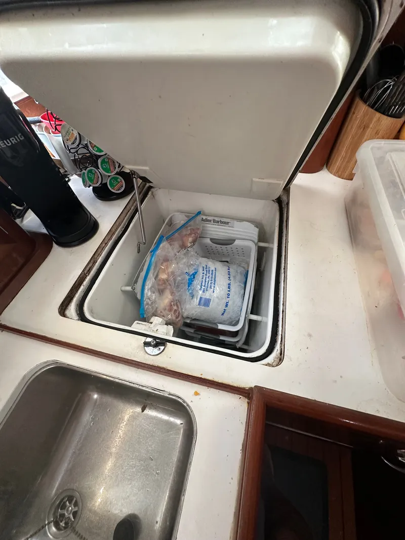 Slide: The Image of Beneteau Oceanis Clipper 423 2004 - 40