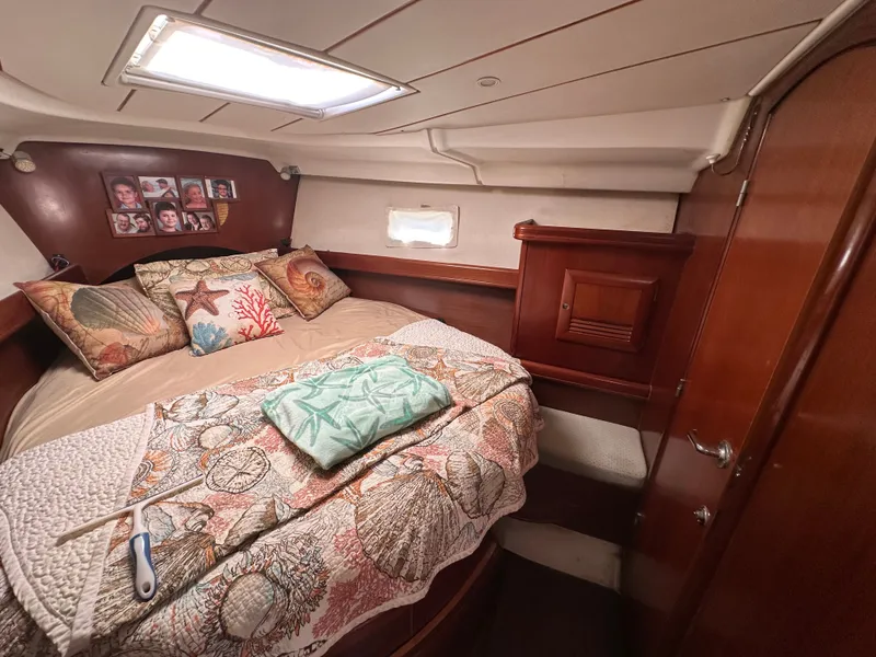 Slide: The Image of Beneteau Oceanis Clipper 423 2004 - 43