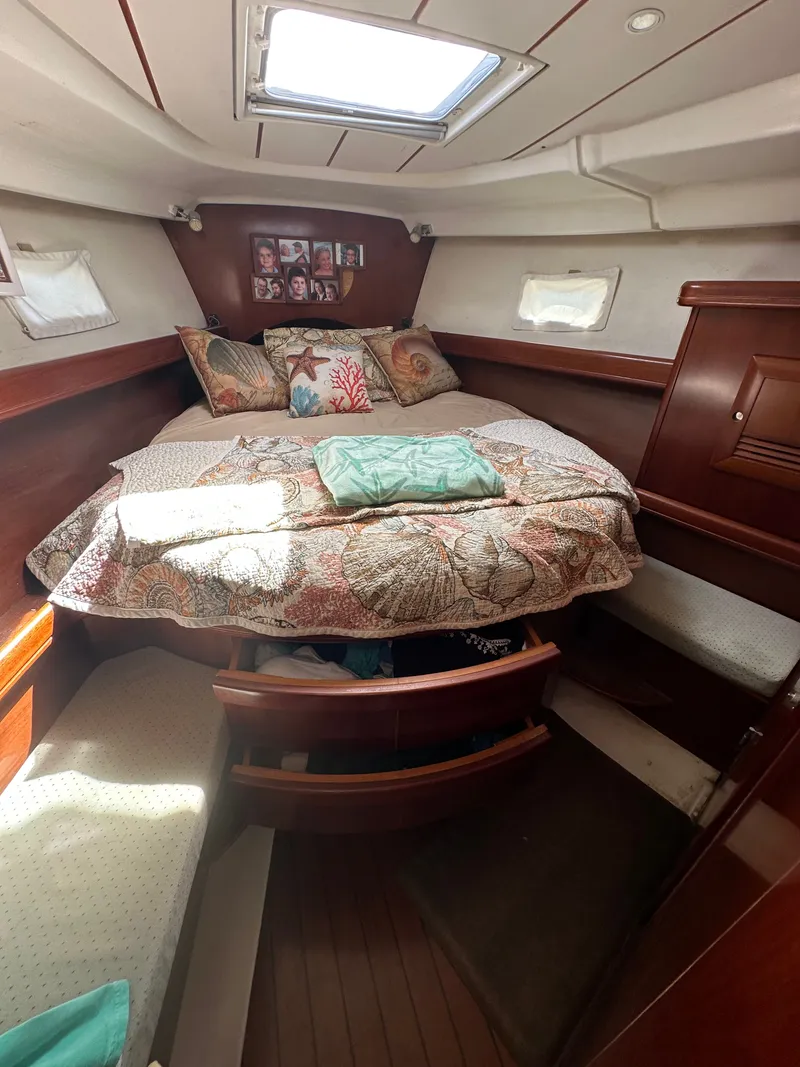 Slide: The Image of Beneteau Oceanis Clipper 423 2004 - 44