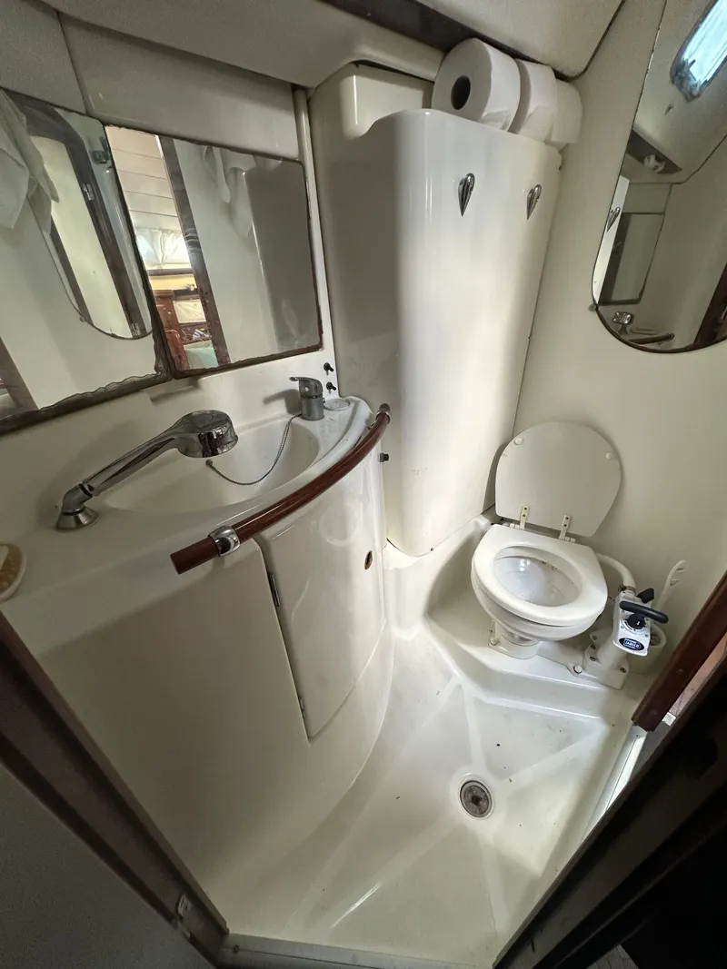 Slide: The Image of Beneteau Oceanis Clipper 423 2004 - 51