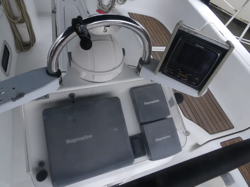 Slide: The Image of Beneteau Oceanis Clipper 423 2004 - 7