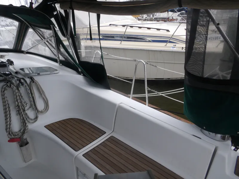 Slide: The Image of Beneteau Oceanis Clipper 423 2004 - 9