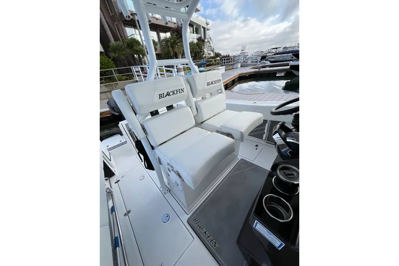 Slide: The Image of Blackfin 272 CC 2019 - 23