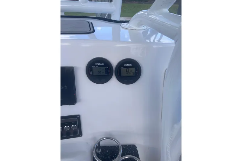 Slide: The Image of Dashboard of 2021 Sea Fox 249 Avenger with Yamaha gauges and controls. - 27